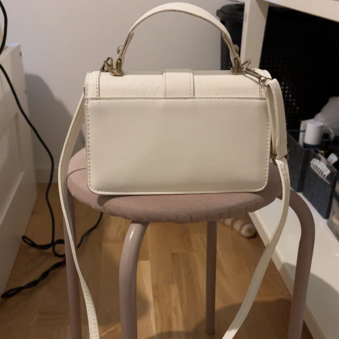 Vit väska  - 3