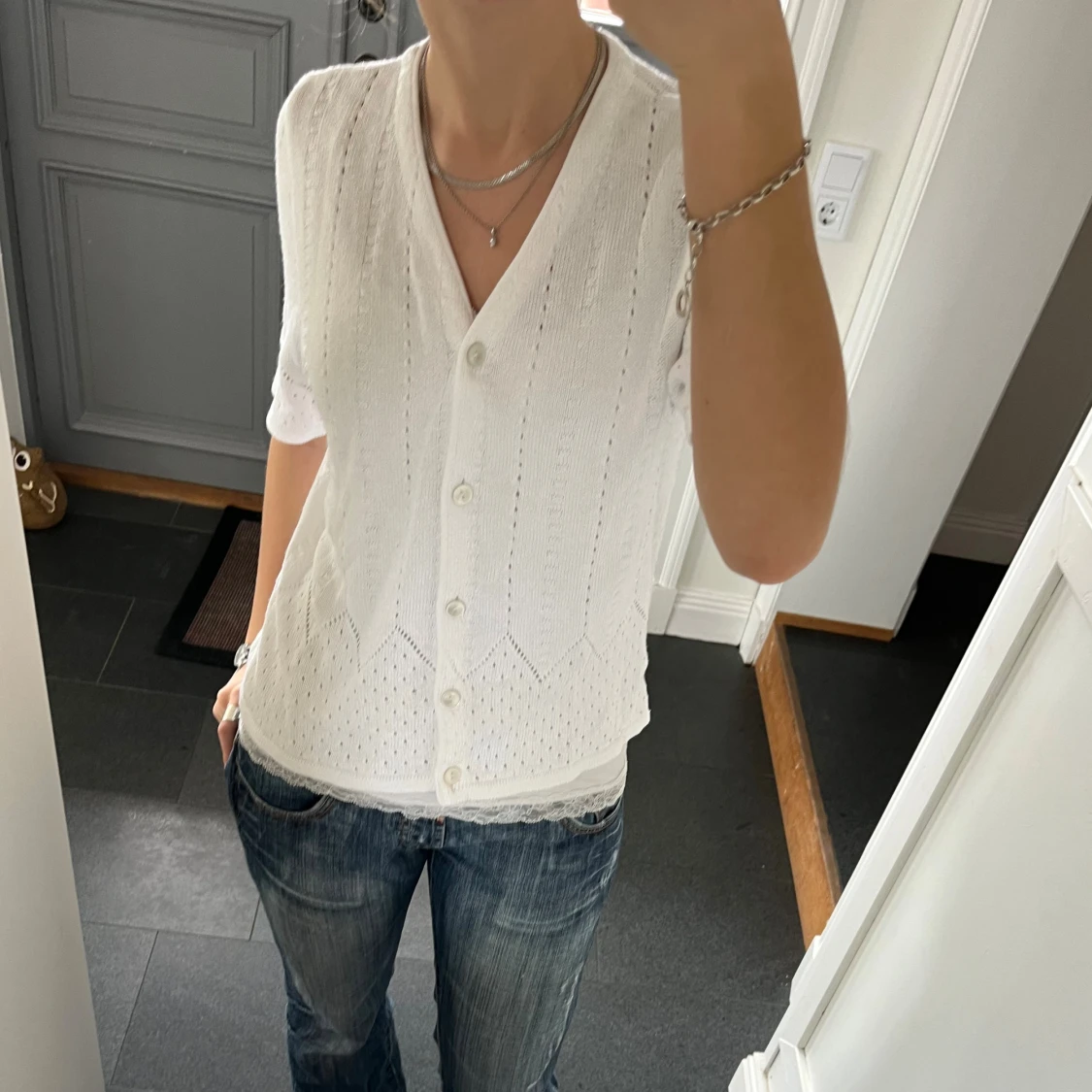 Vit stickad kofta  - 1