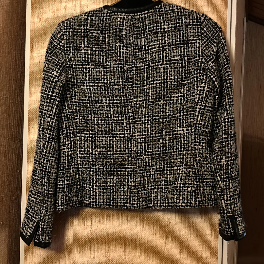 Rutig svartvit kavaj  - 1