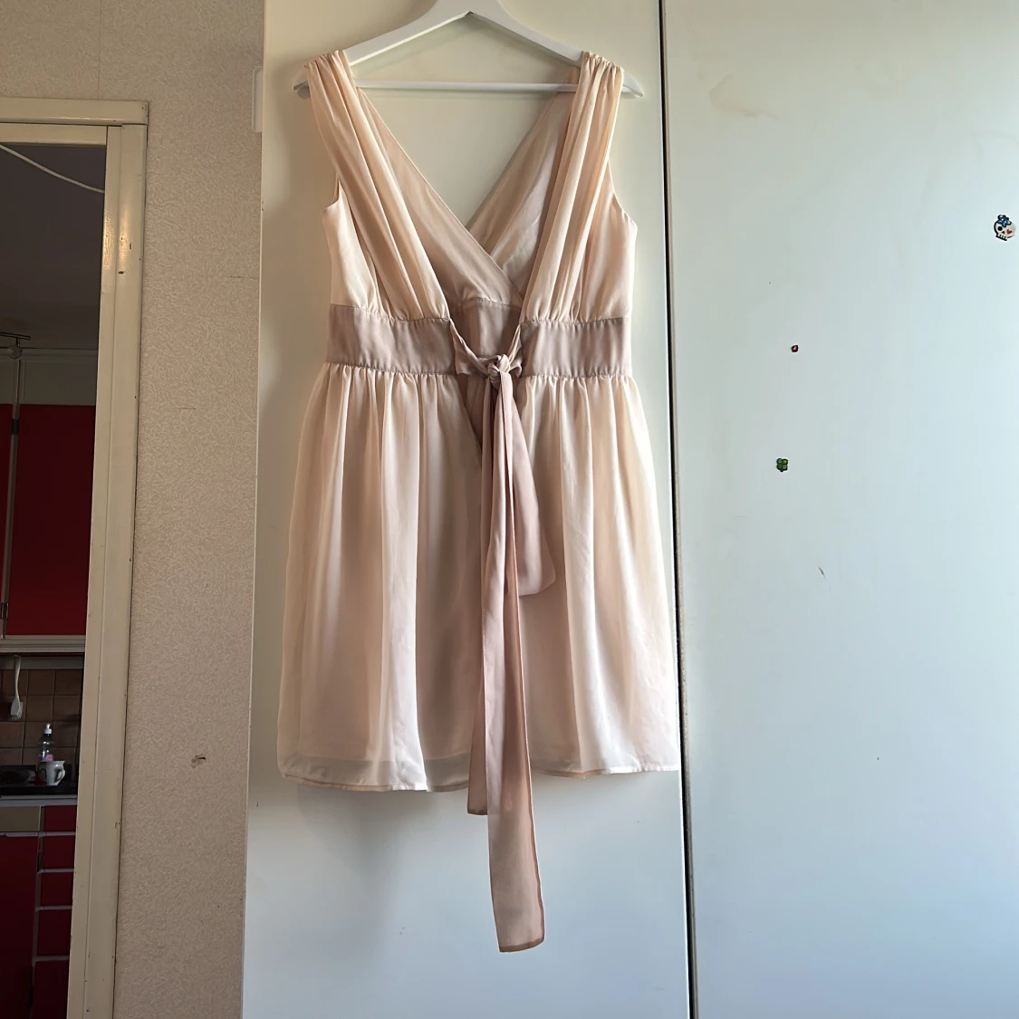 Champagnefärgad kort klänning Xoul Edition - 1