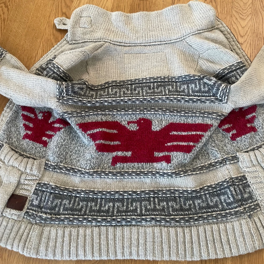 Stickad kofta från Superdry med mönster - 3