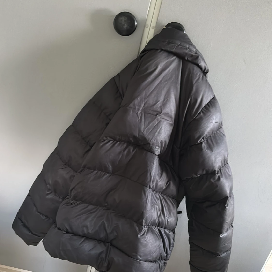 Svart pufferjacka Helly Hansen 164/14 - 4