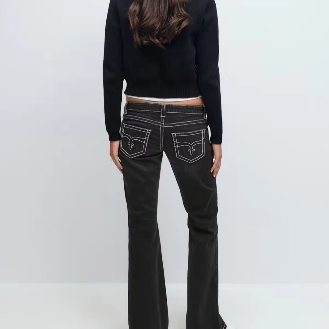 Svarta bootcut jeans med kontrastsömmar - 1