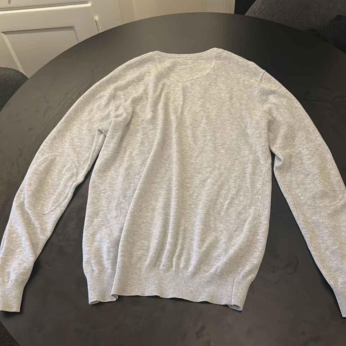 Ljusgrå stickad tröja John Henric - 1