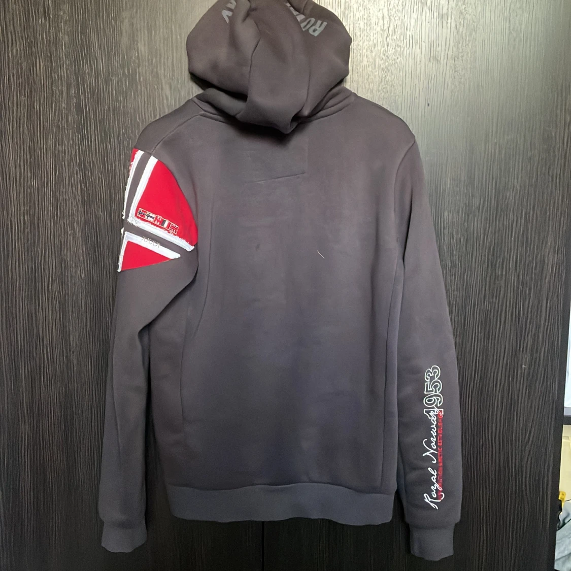 Grå hoodie från Geographical Norway - 1