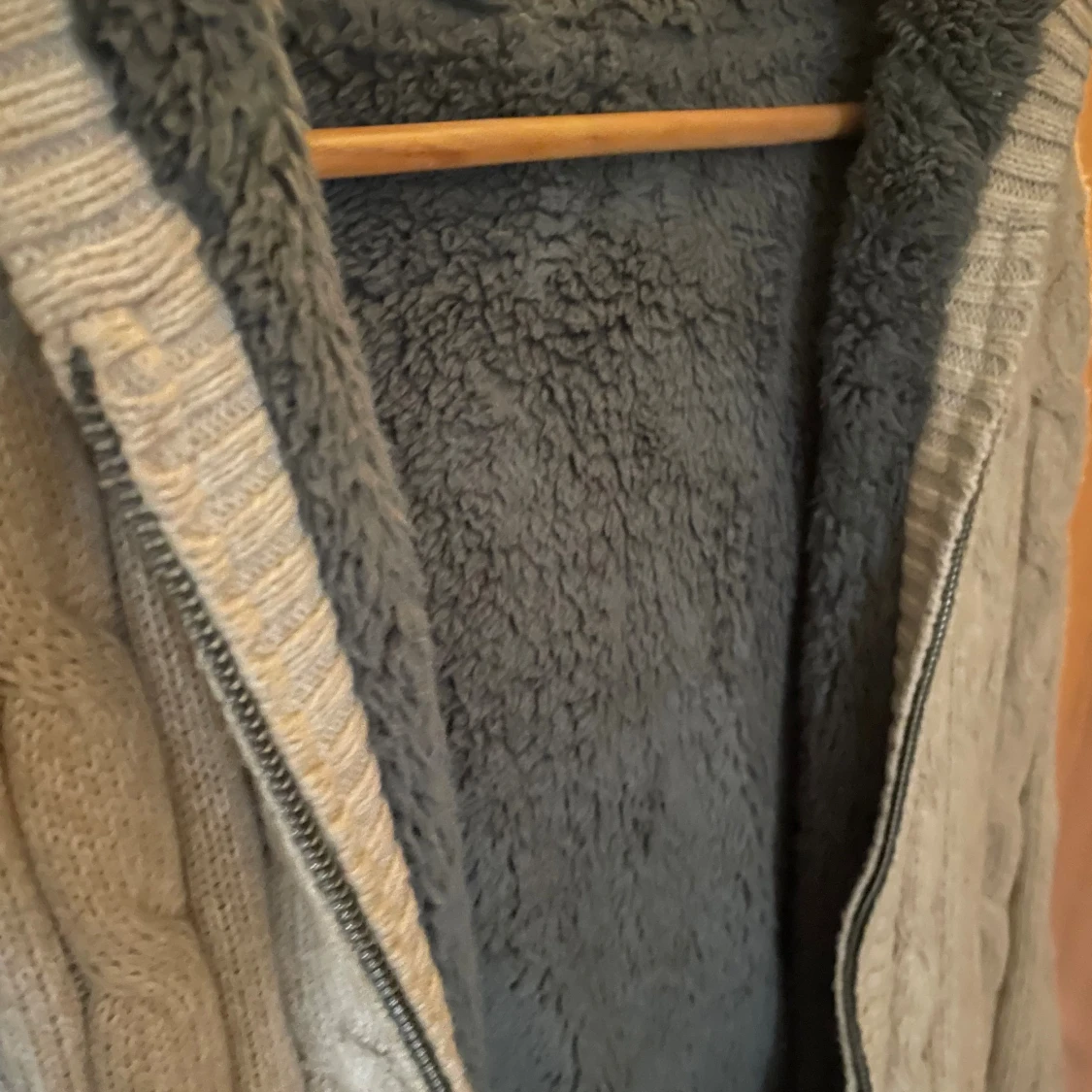 Kabelstickad cardigan - 2