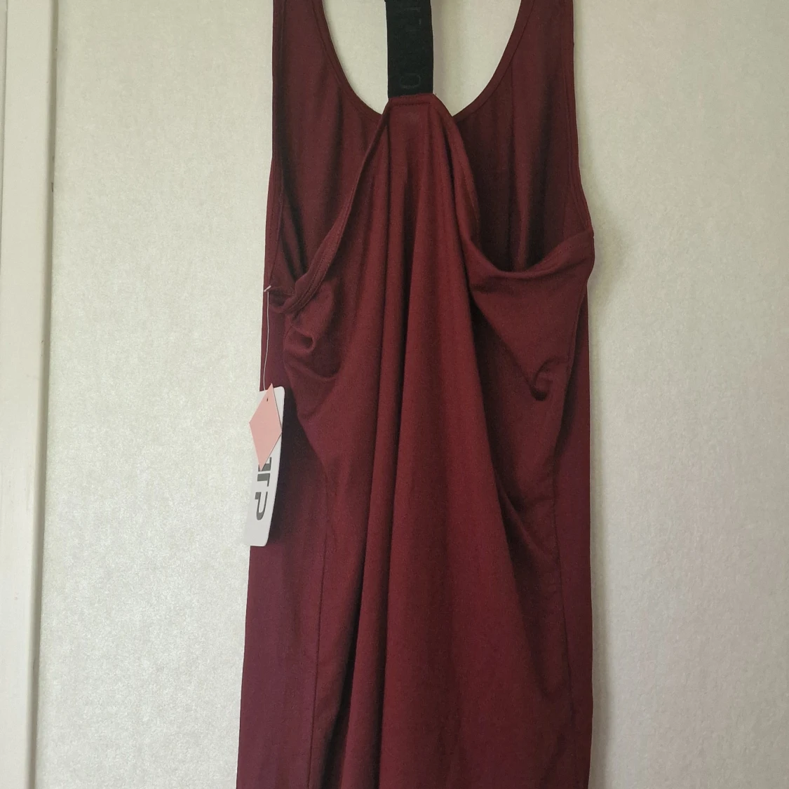 Vinrött träningslinne från OTP - 1