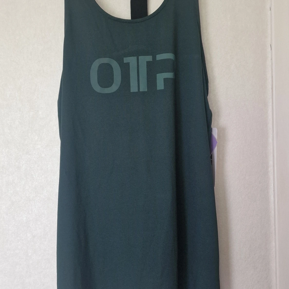 Mörkgrönt träningslinne från OTP