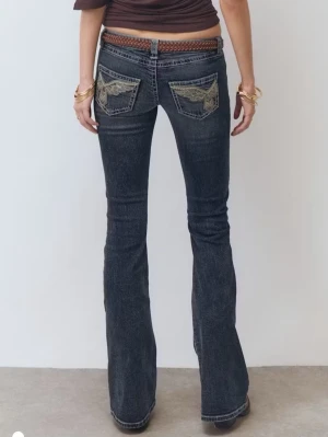 Lågmidjade jeans  - Superfint skick, använda ett fåtal gånger🤍