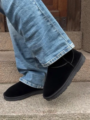 Svarta boots - Säljer ett par svarta boots från Nelly, helt oanvänd 