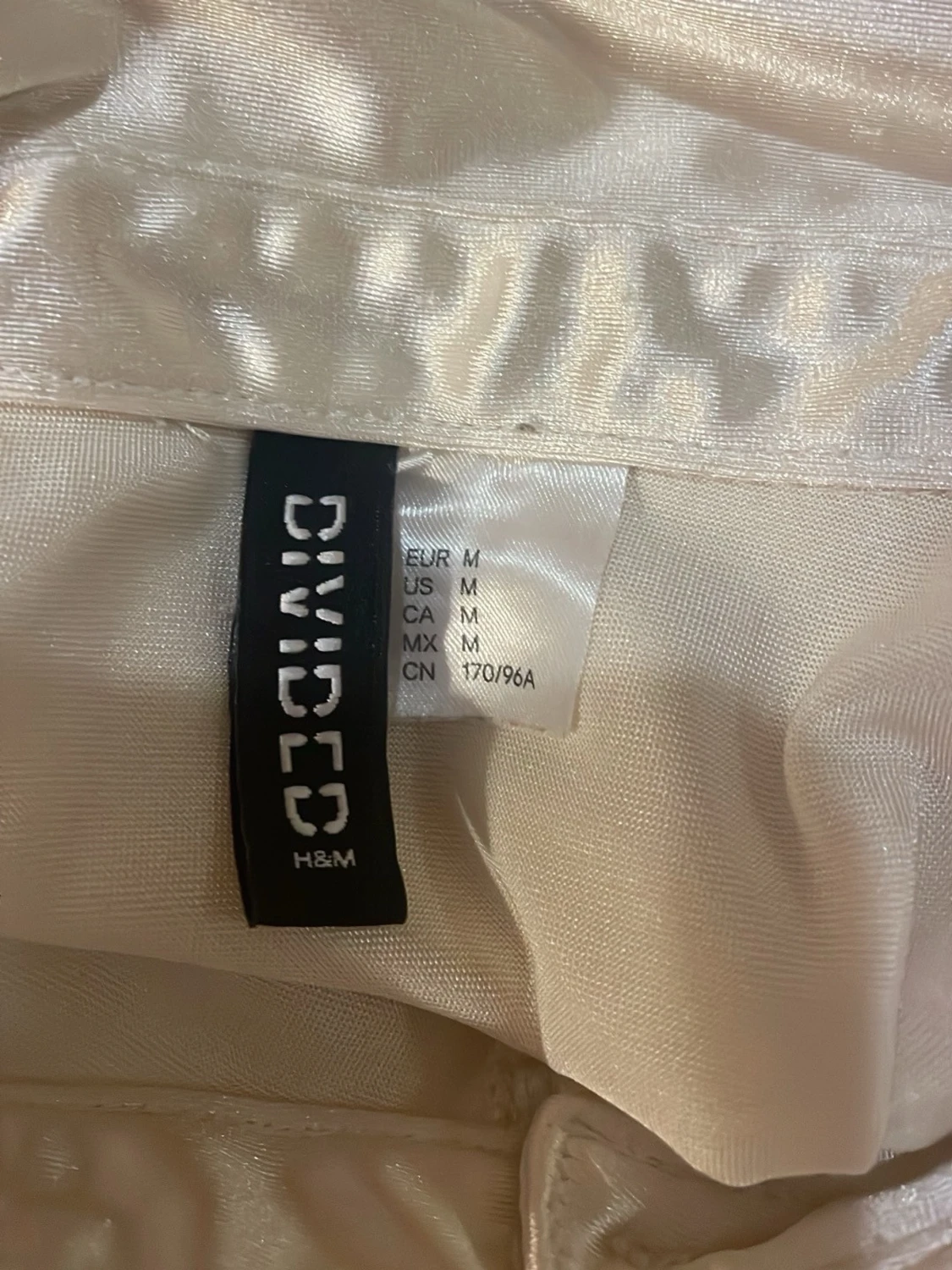 Champagnefärgad satinblus från H&M - 3
