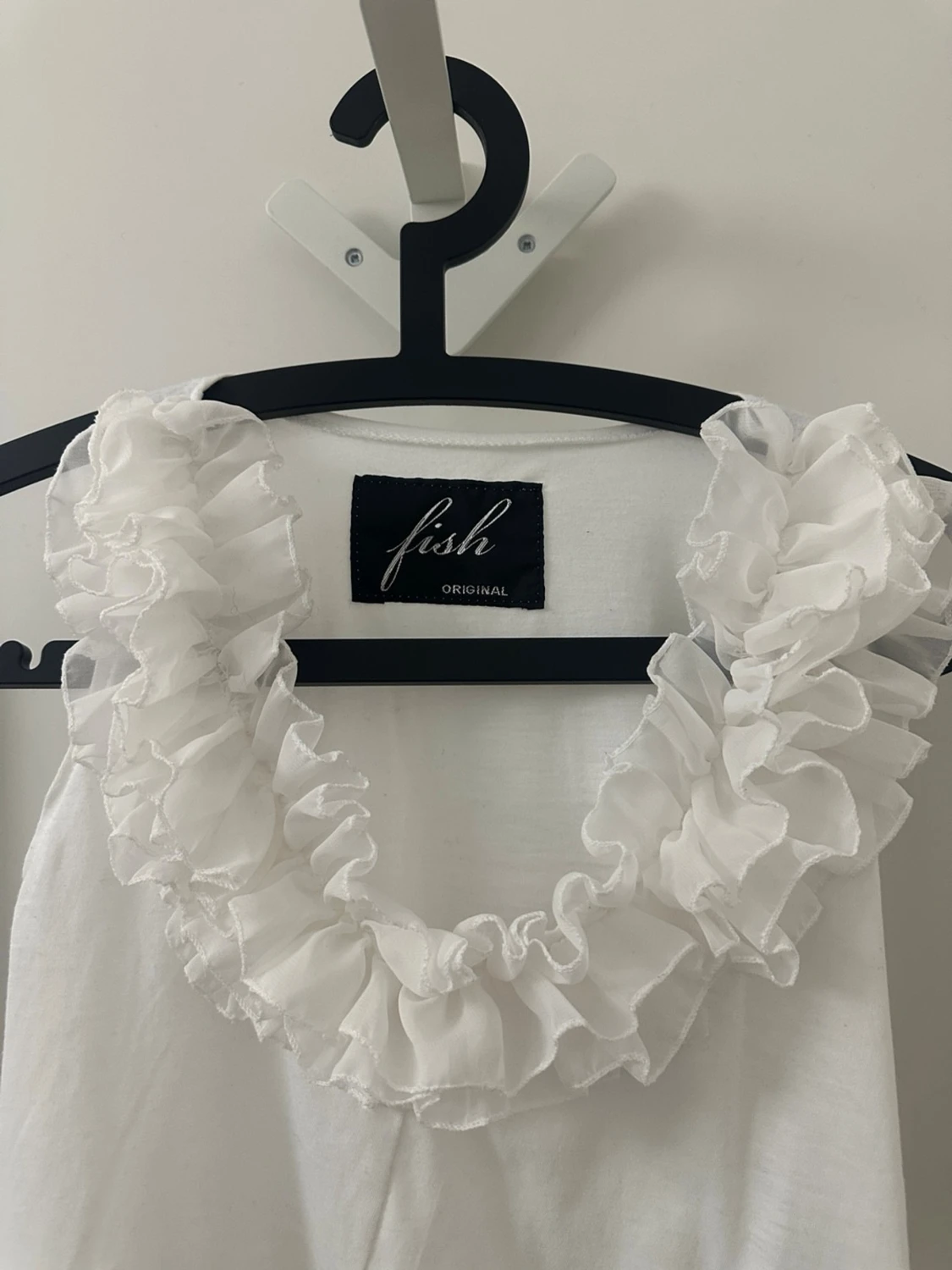 Vit ärmlös topp med volangkrage - 4