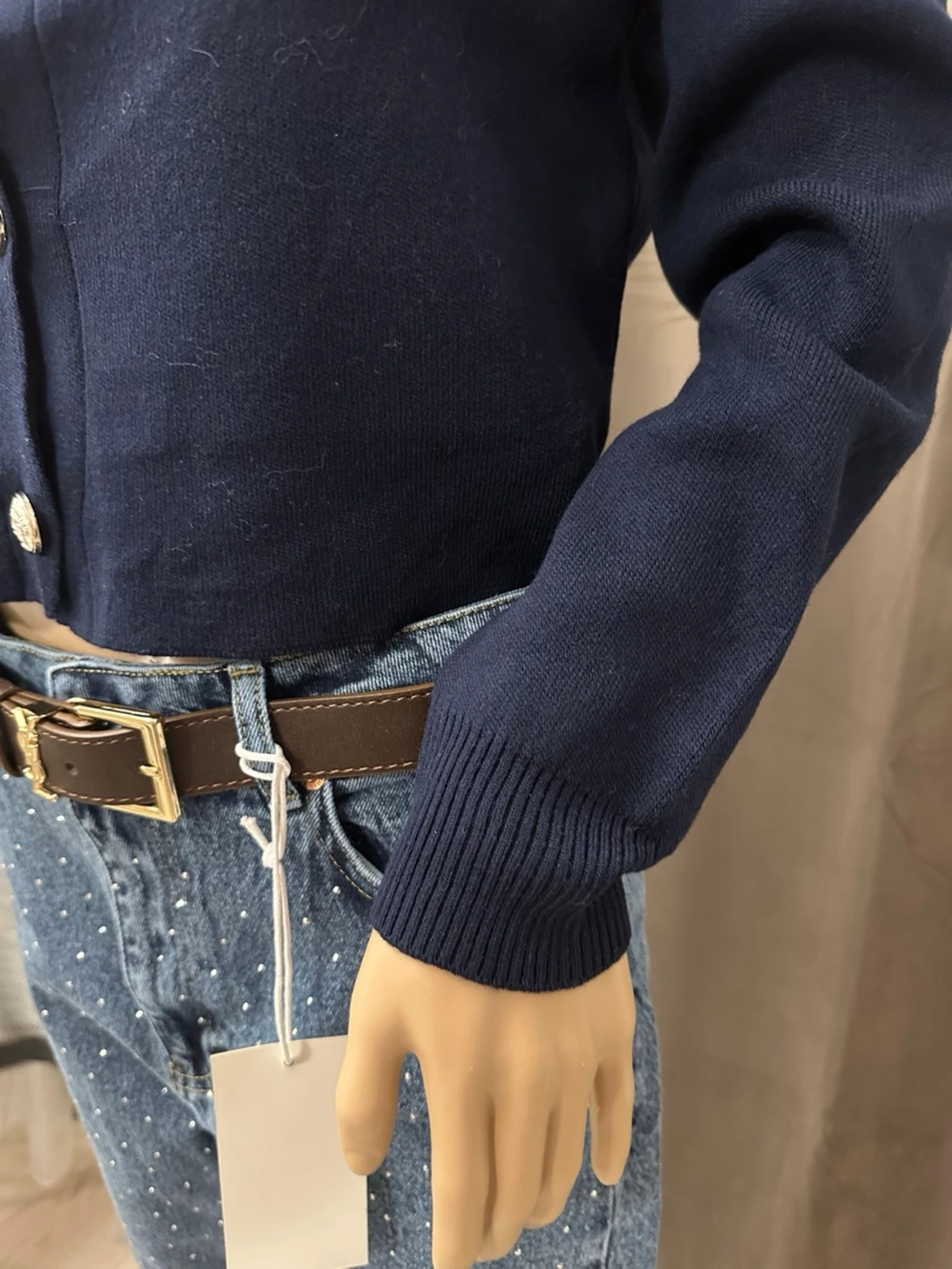 Mörkblå kofta med guldknappar - 3