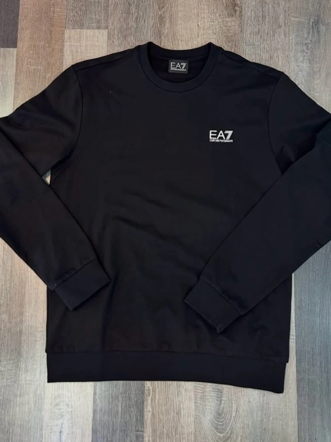 Svart sweatshirt från EA7 Emporio Armani strl M