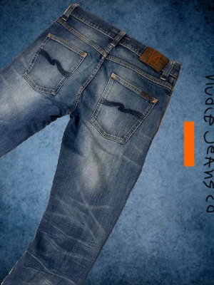 Nudie jeans grim tim slim fit herr  - Nudie jeans modell grim tim. Slim fit med en riktigt fet fade och snygga honecombs. Mycket bra skick, inga märkvärdiga defekter. Storlek w31. Postas samma dag slm köp eller dagen därpå🙌💯 