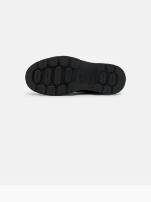 GANT Gretty stövletter brun/grön - Helt nya Chelsea boots från GANT i mörkbrunt skinn med elastiska mörkgröna paneler på sidorna. Robust svart sula med grovt mönster för extra grepp. Klassisk rund tå och dragflik bak för enkel påtagning. Perfekta för höst och vinter. 