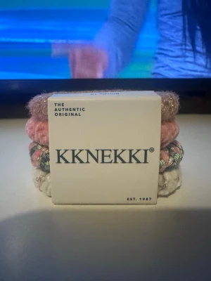 KKNEKKI ORIGINAL - KKNEKKI finns i olika färger SMS ifall du vill ha andra färger ❤️🌟