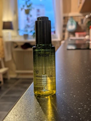 Aveda Miraculous Oil - Endast testad så i princip full.