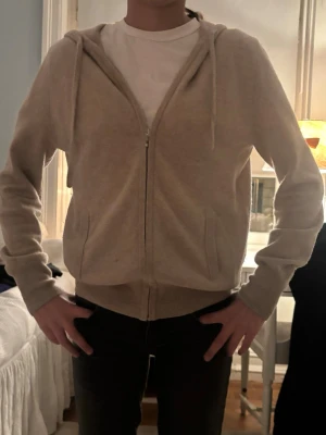 Soft goat beige - Soft goat i storlek S i beige jätte fint skick