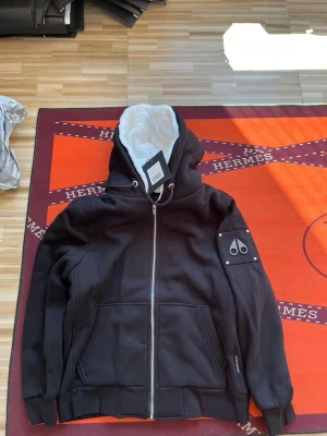  moose knuckles bunny - En skön moose knuckles bunny i storleken M passar även S och de kommer med påse från moose knuckles 