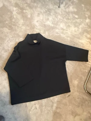 3 kvartsernas topp - Snygg topp från Carin Wester 