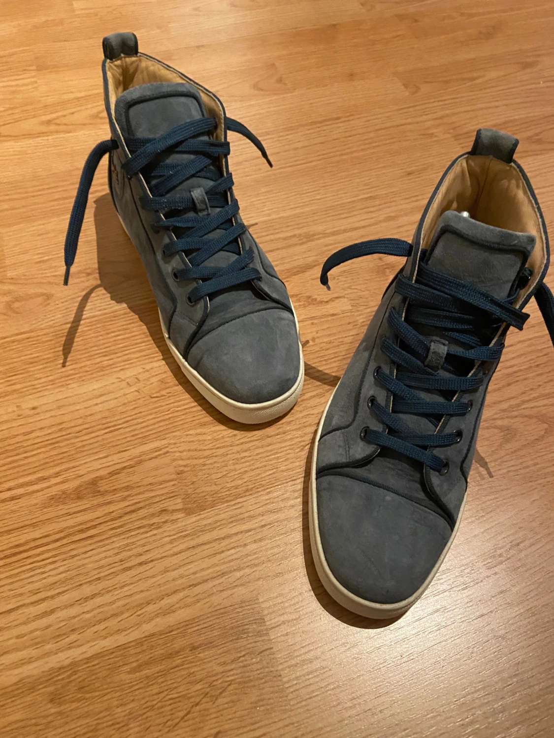 Christian Louboutin - 4