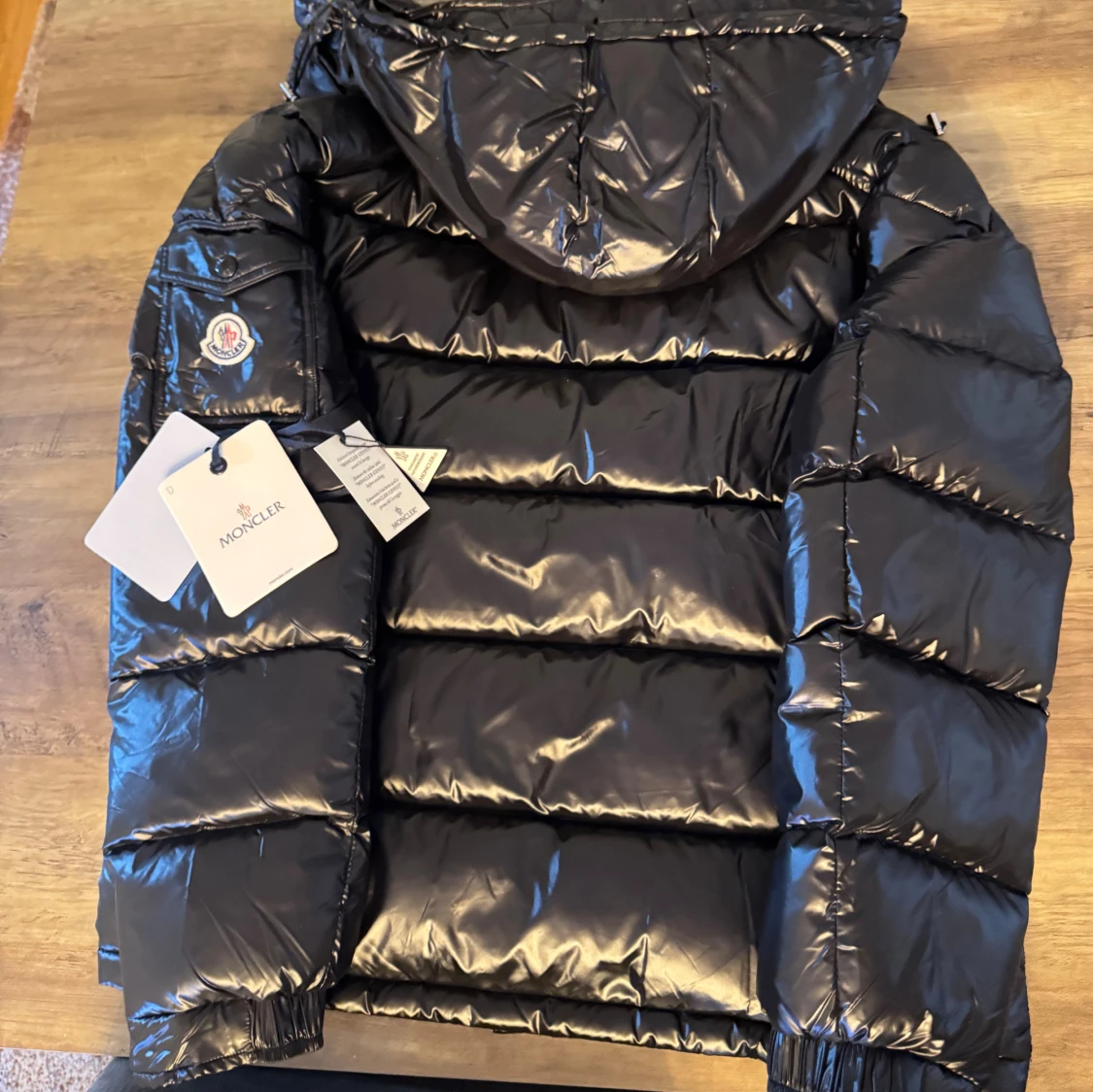 Svart pufferjacka från Moncler - 1