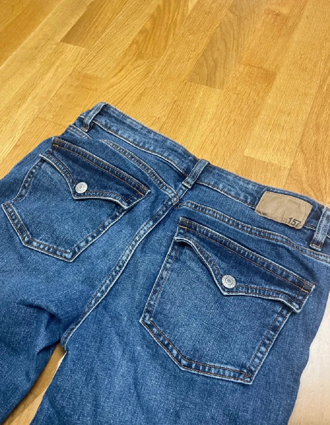 Blå 90's bootcut jeans från 157 - 2