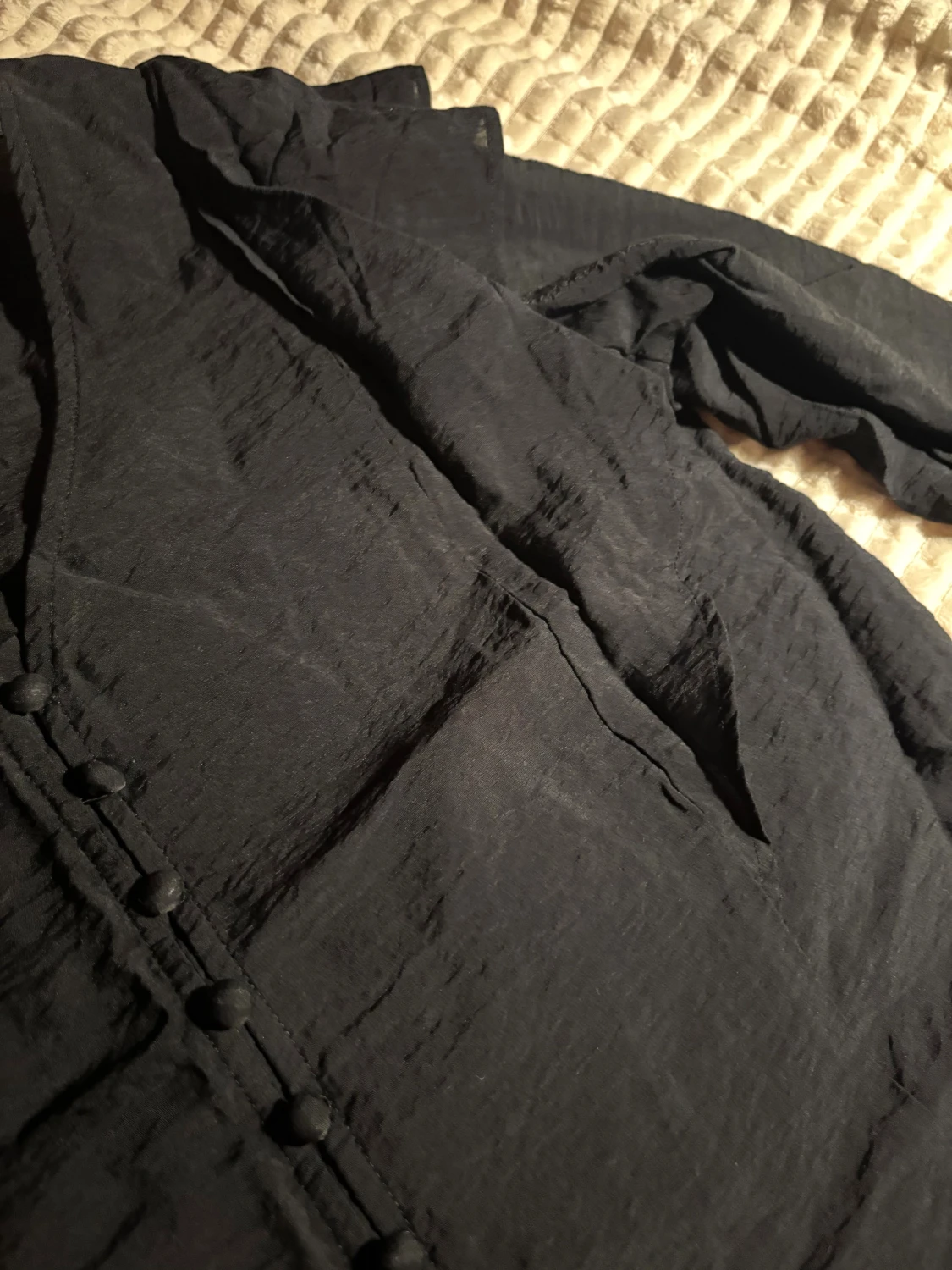 Svart långärmad blus från H&M - 1