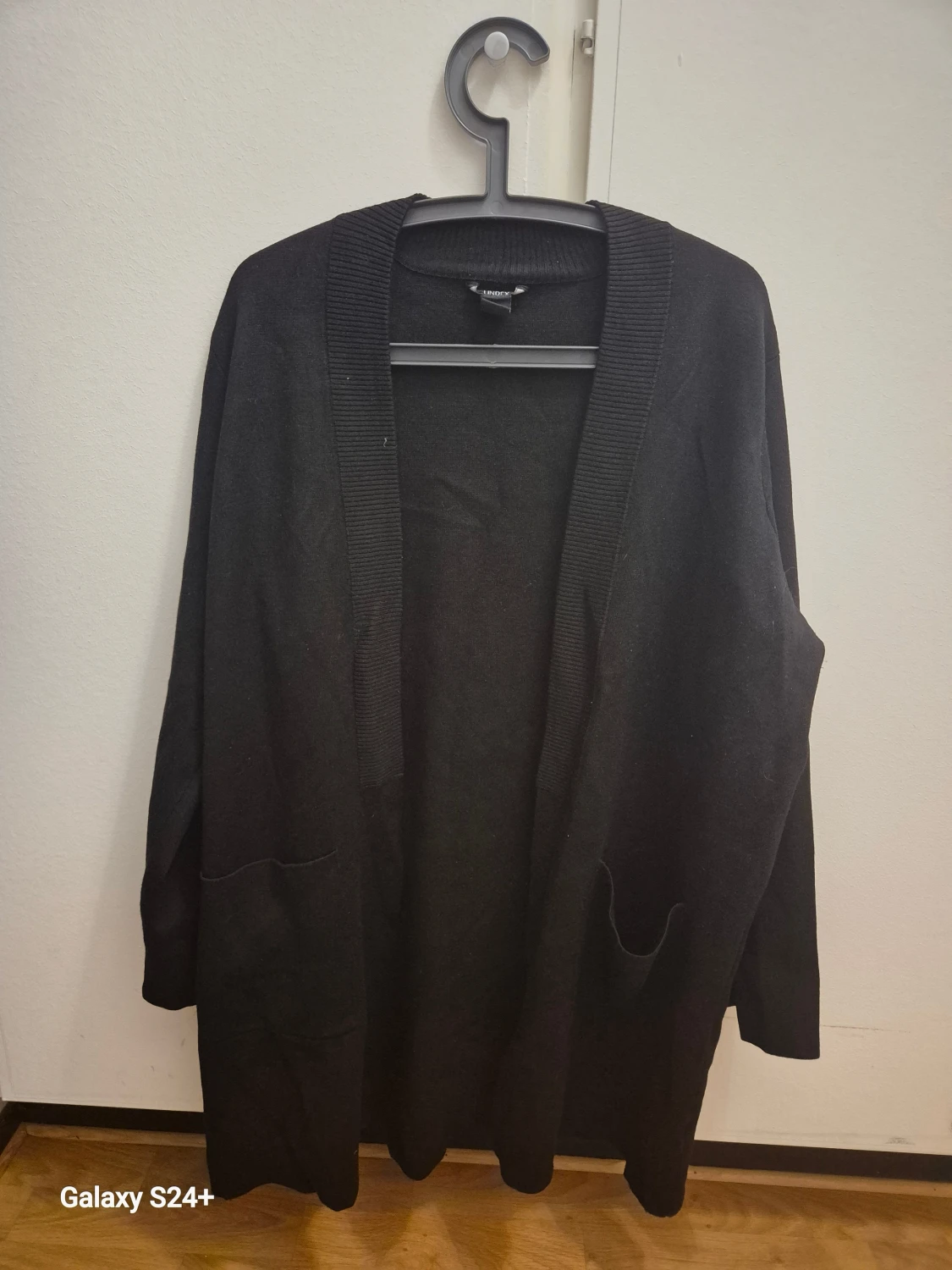 Svart lång kofta från Lindex XL