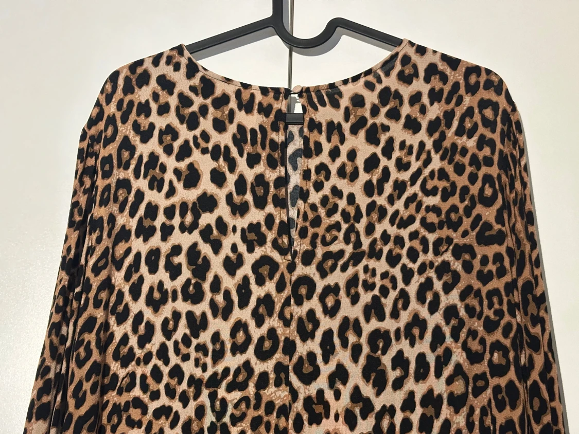 H&M leopardmönstrad klänning, storlek S - 3
