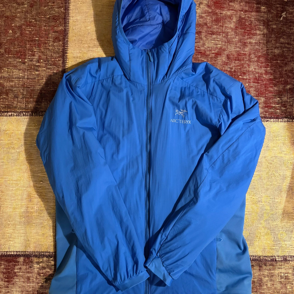 Arc'teryx atom hoody