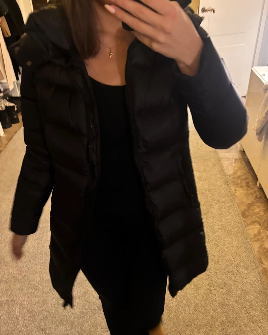 Svart lång pufferjacka med huva - 3