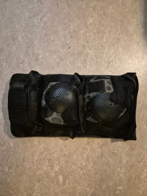 Inlinesskydd/Knäskydd - Inlinesskydd/Knäskydd