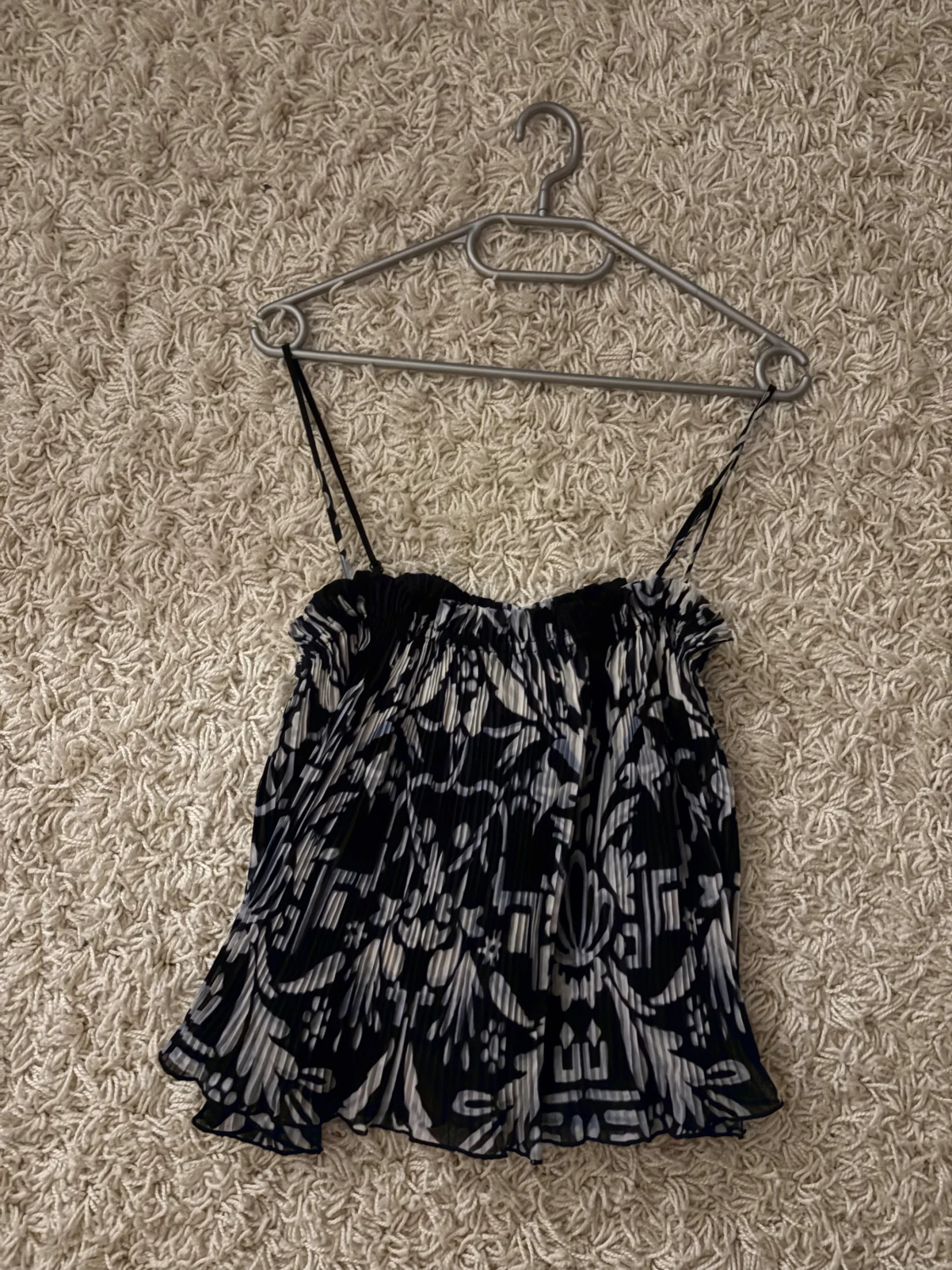 Svartvit blommig linnetopp H&M XS