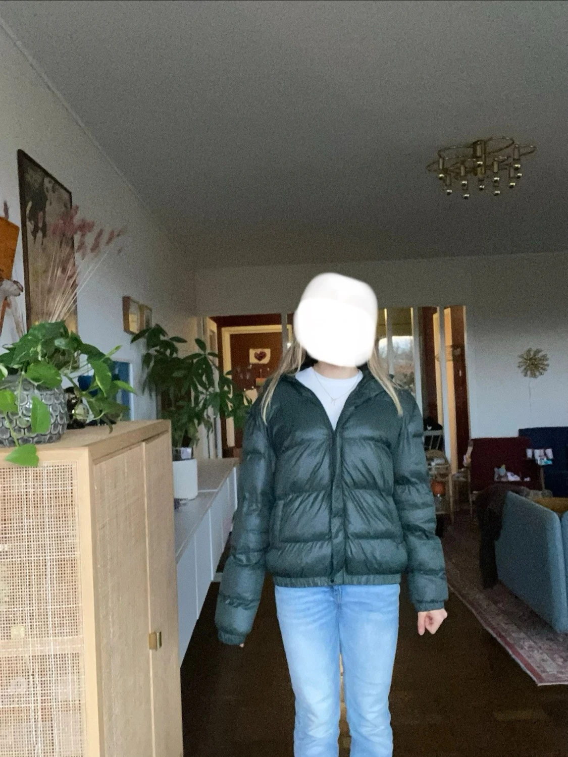 Mörkgrön pufferjacka med huva