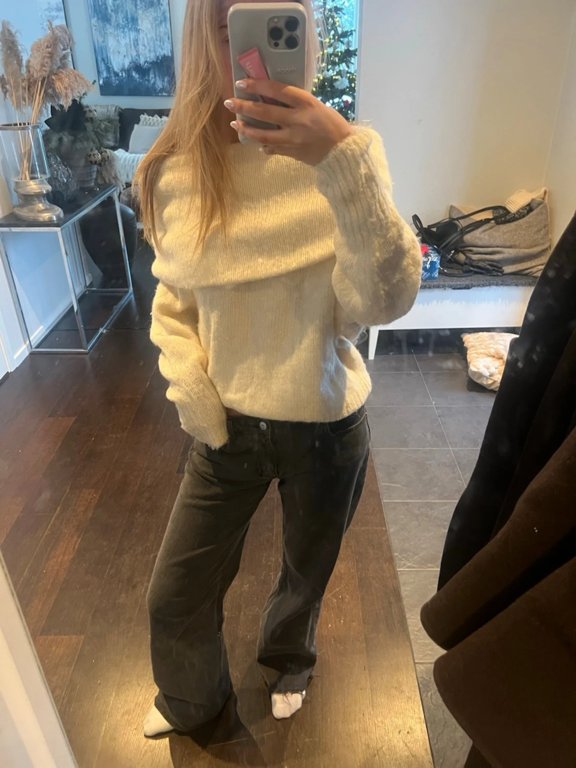 Stickad off shoulder tröjađ€