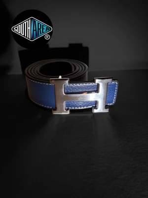 Herme’s  - Helt ny!!! Mörkblå skärp