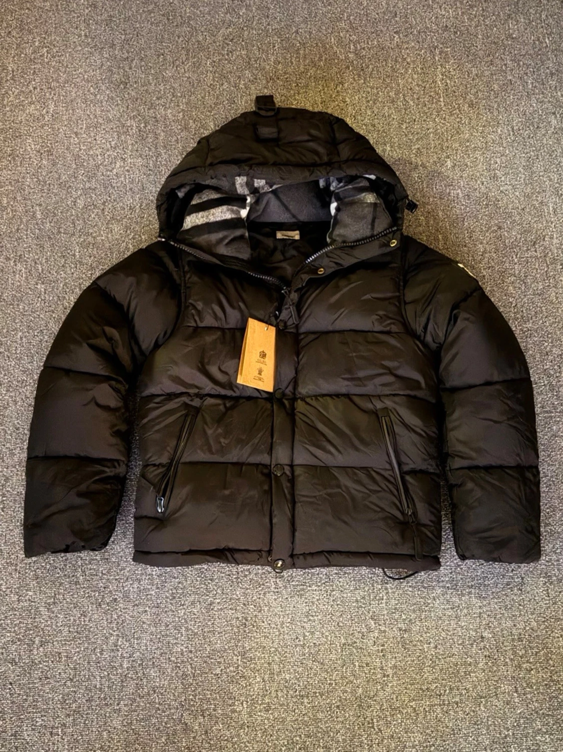 Svart pufferjacka från Burberry