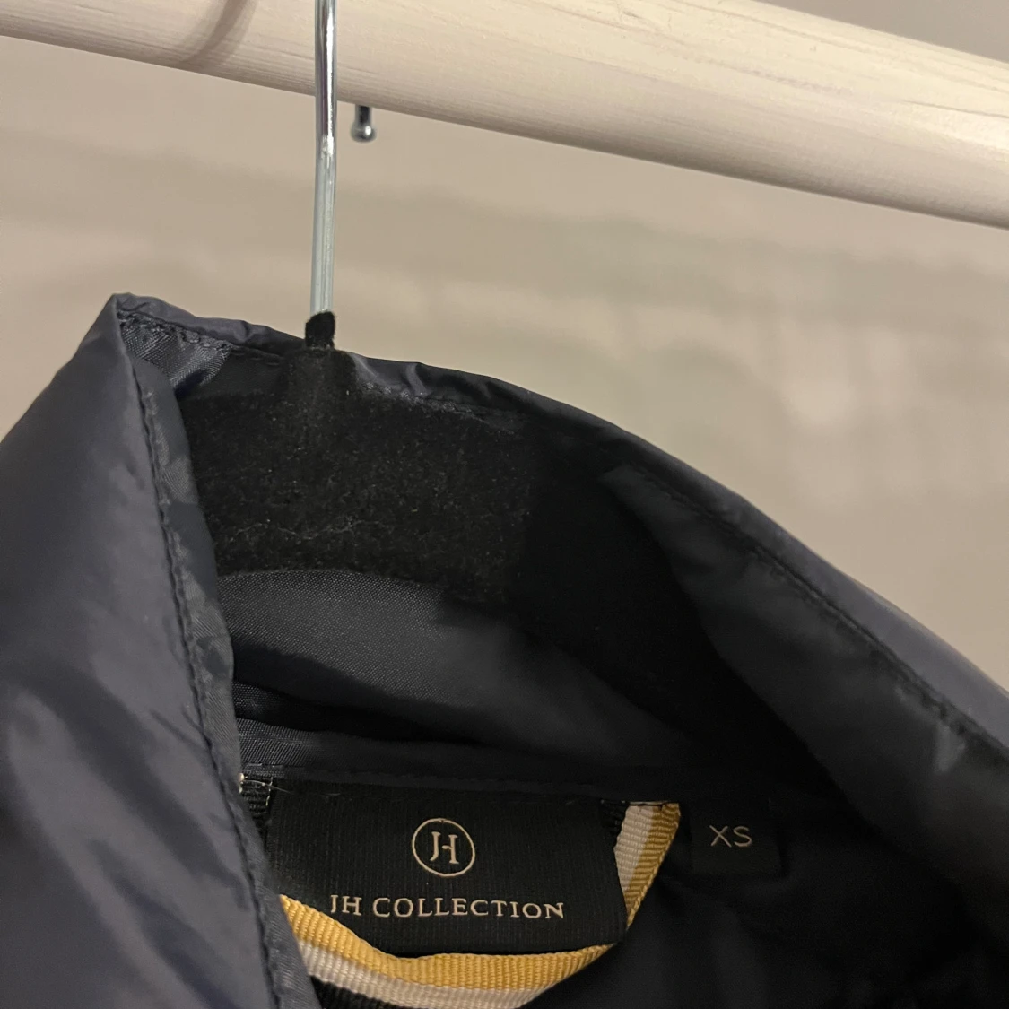 Mörkblå quiltad dunväst JH Collection XS - 1