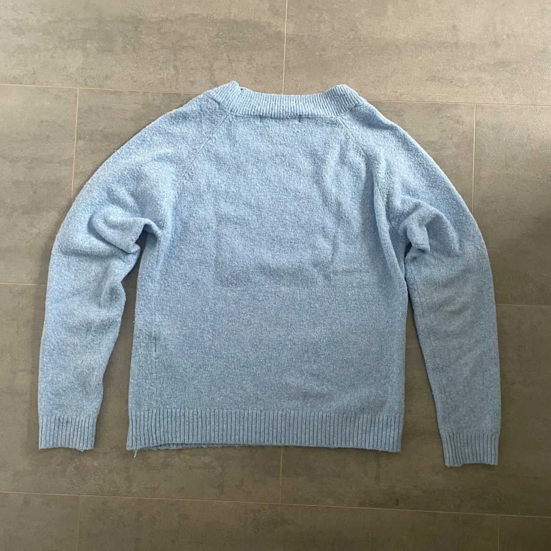 Ljusblå stickad tröja från VeroModa - 1