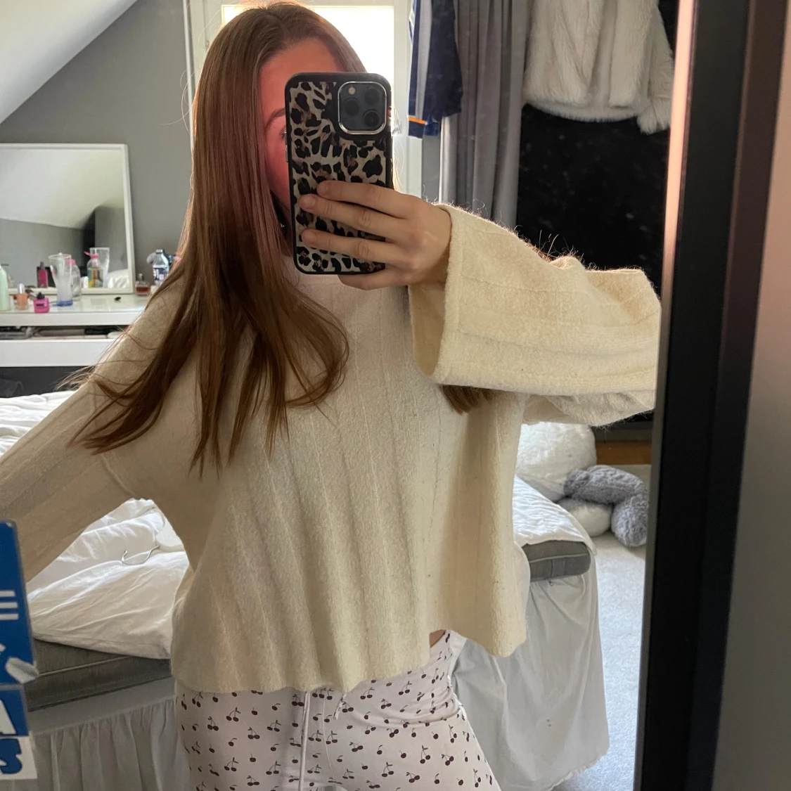 Vit stickad tröja från Gina Tricot