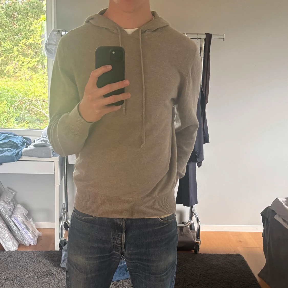 Beige hoodie i kashmir från Soft Goat - 1