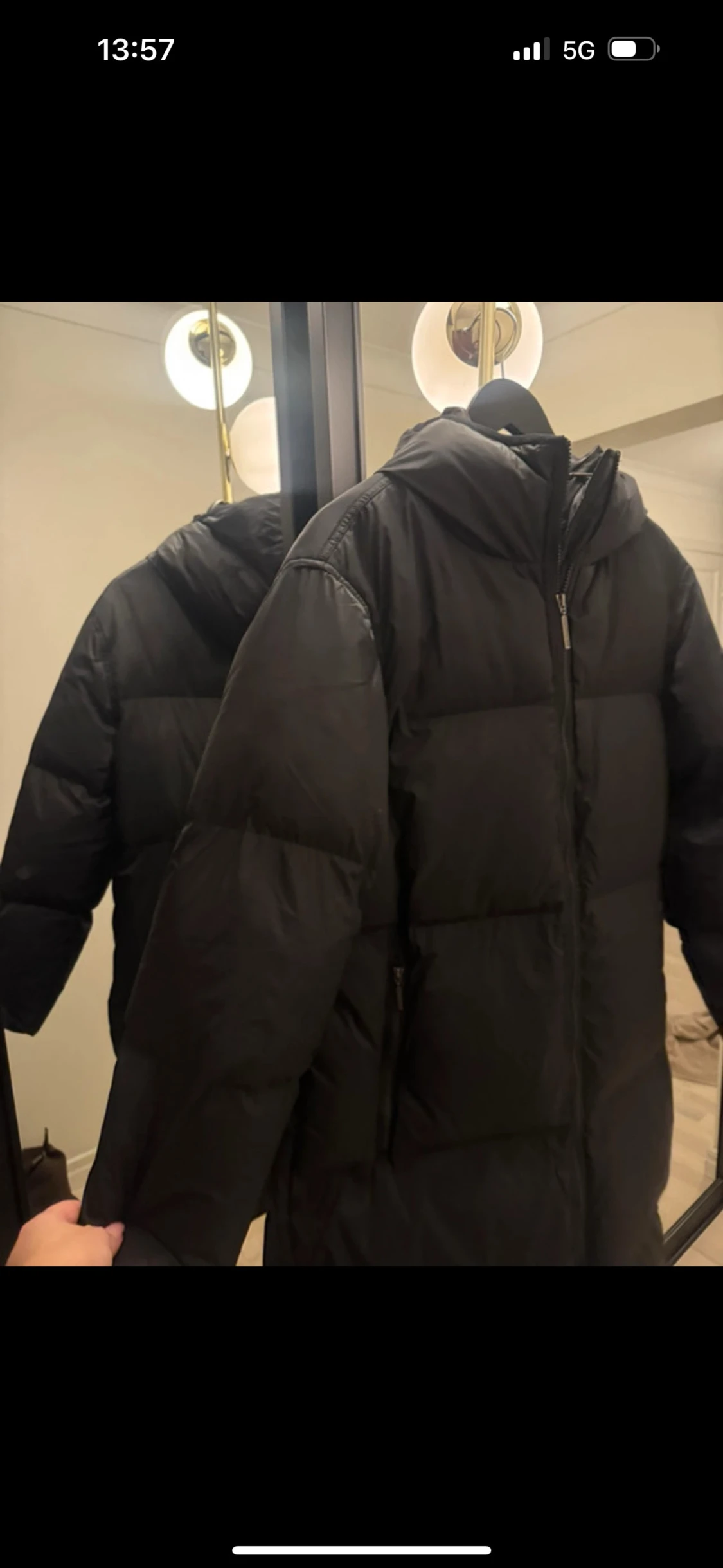 Svart lång pufferjacka med huva - 3