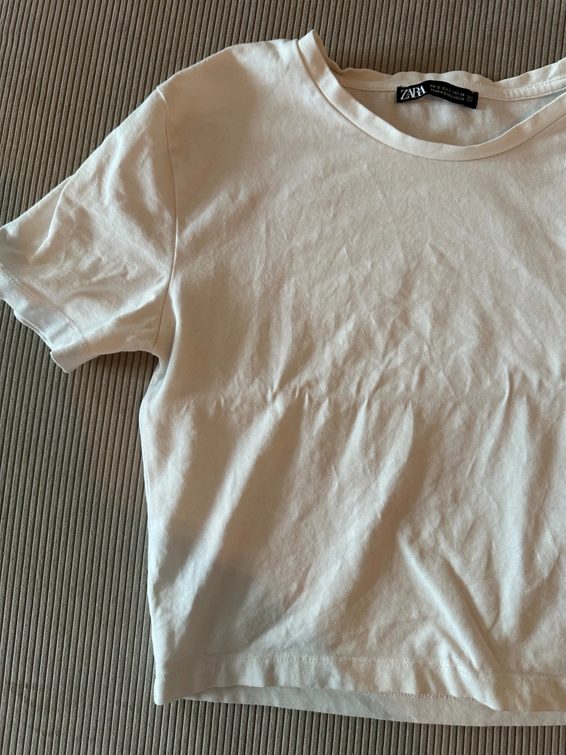 Vit croppad topp från Zara - 1