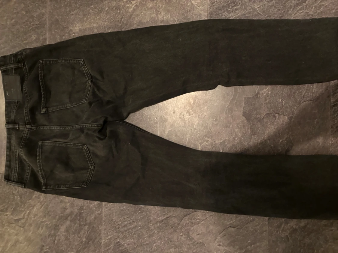 Svarta loose jeans från Jack & Jones - 1