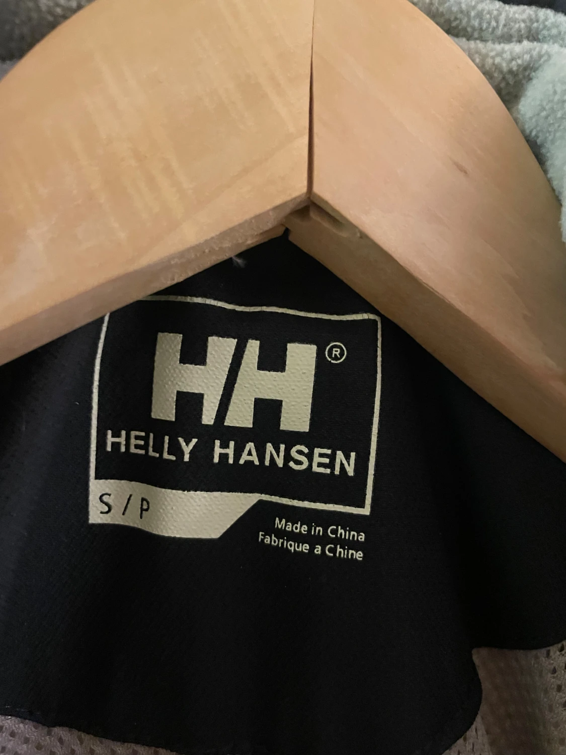 Svart vindjacka från Helly Hansen  - 2