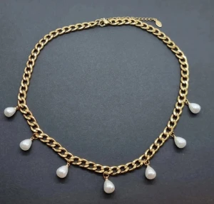 Handgjort halsband  - Stilfullt halsband.  Material-rostfritt stål.  Kedjetjocklek-7mm 