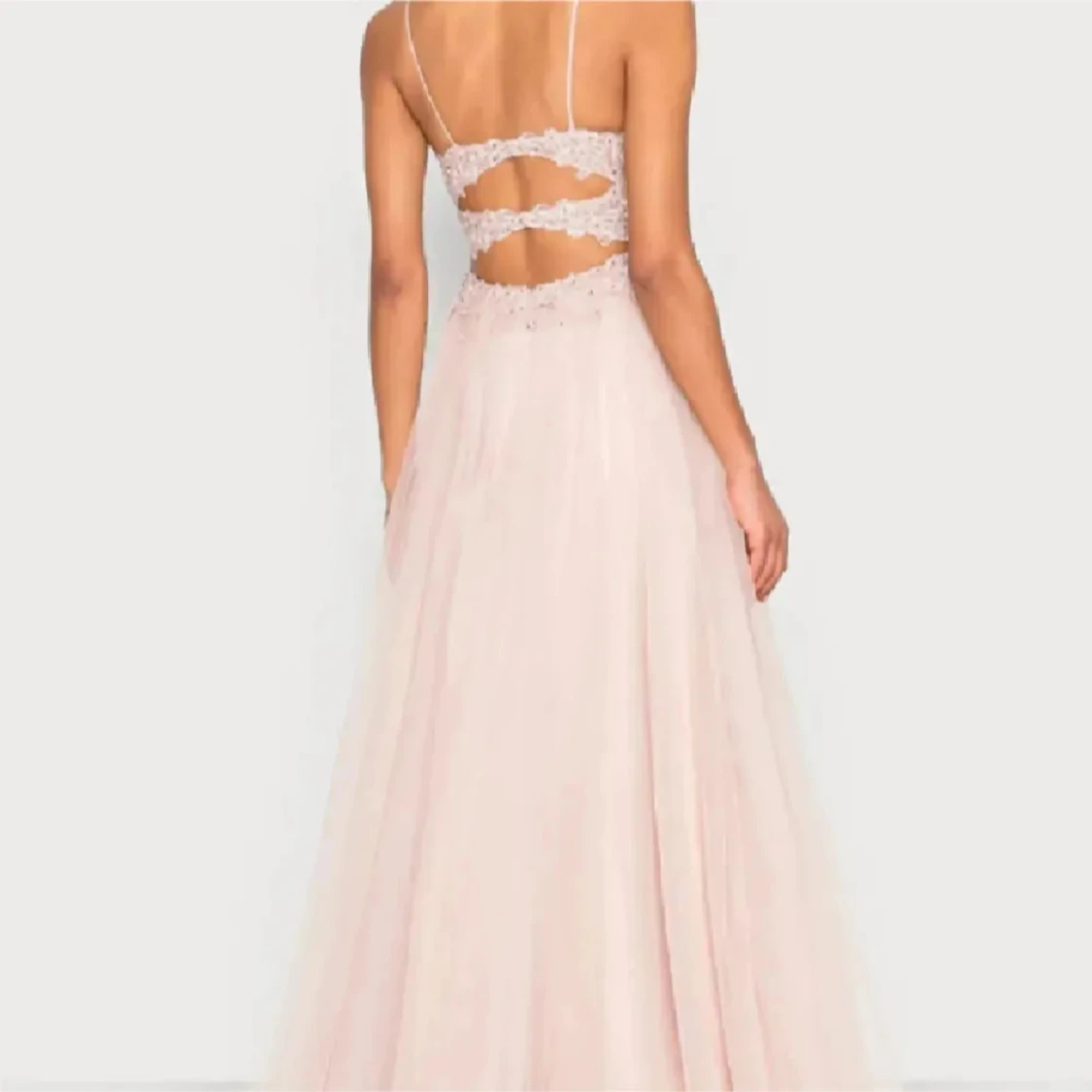 Balklänning Ljusrosa underbar långklänning med spets och öppen rygg - 1