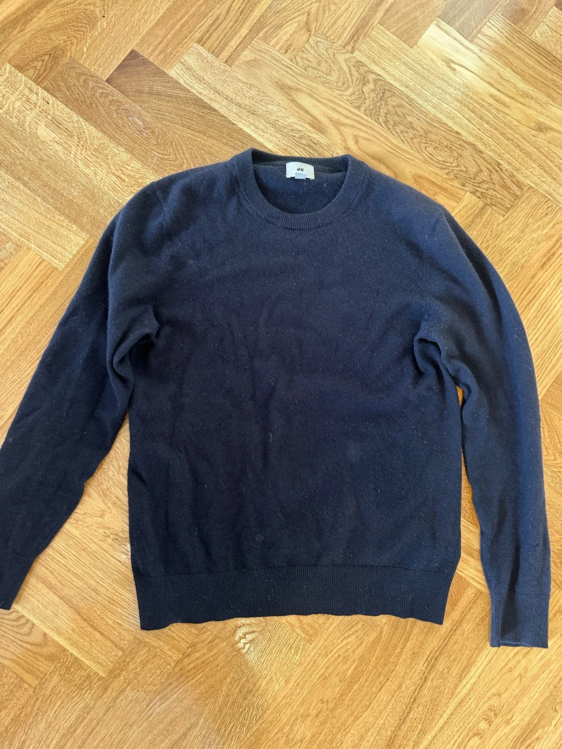 Mörkblå stickad Kashmirtröja - 3